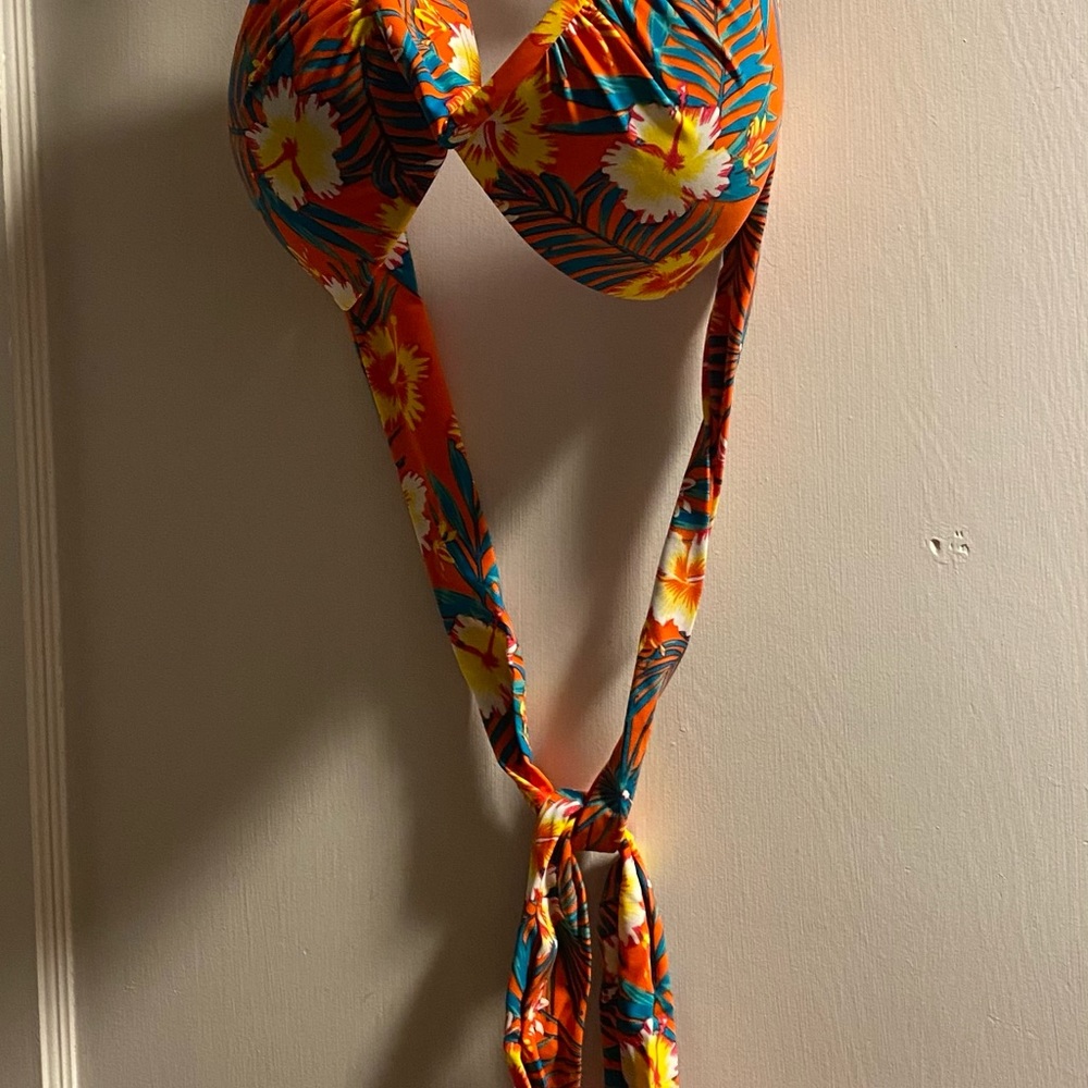 Brand new bathing suit tops